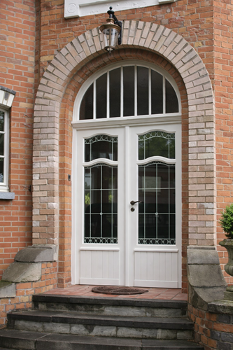 Porte bois semi-vitrée