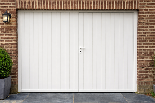 Porte de garage en bois