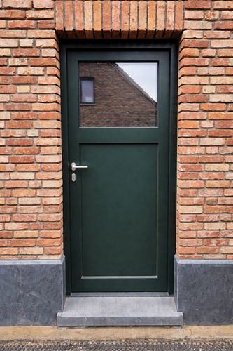 Porte bois semi-vitrée