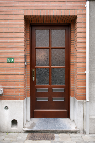 Porte bois semi-vitrée